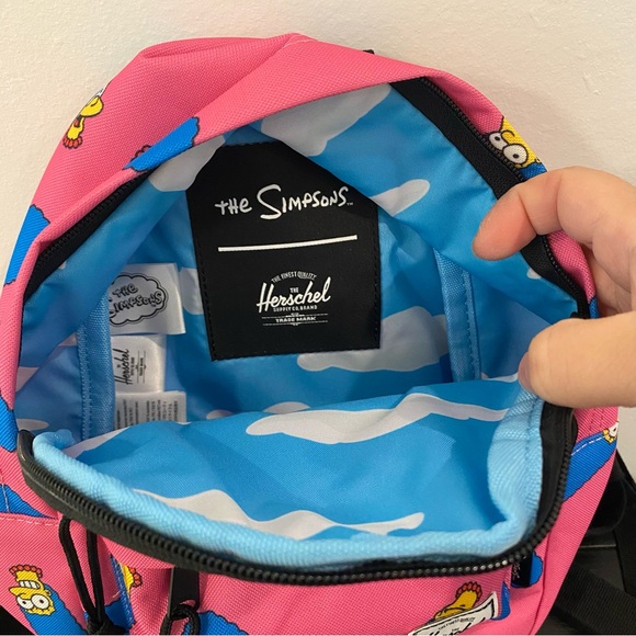 New Herschel Marge Simpson (The Simpsons) Mini Backpack – Pink - Picture 11 of 12